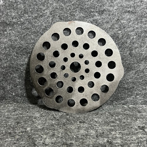 Vtg cast iron lodge trivet - 8",